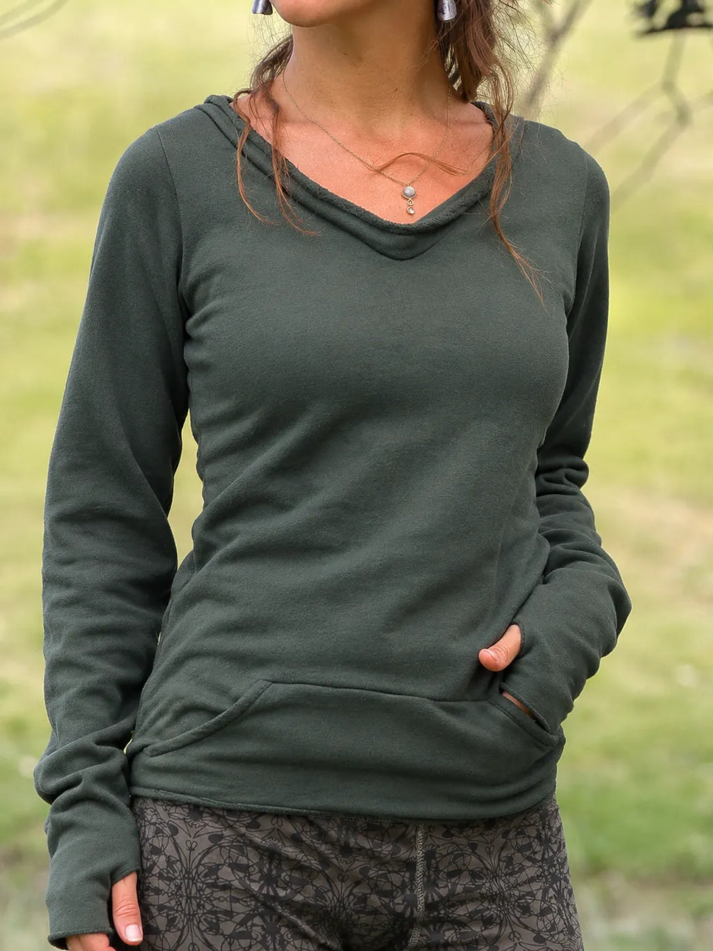 Vintage V-Neck Long Sleeve Fleece Top with Pockets and Raw Hem