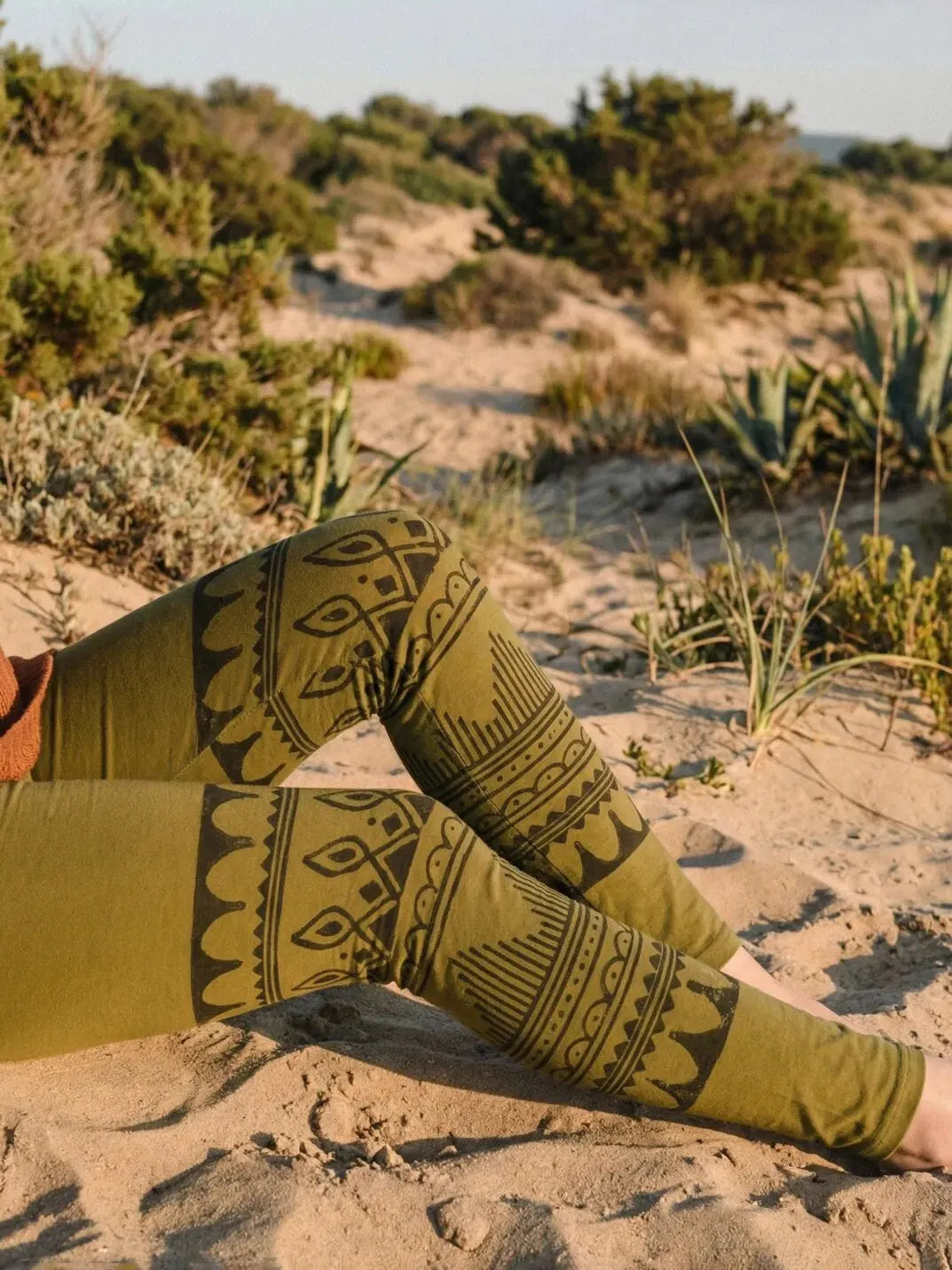 Tribal Totem Print Tight Leggings