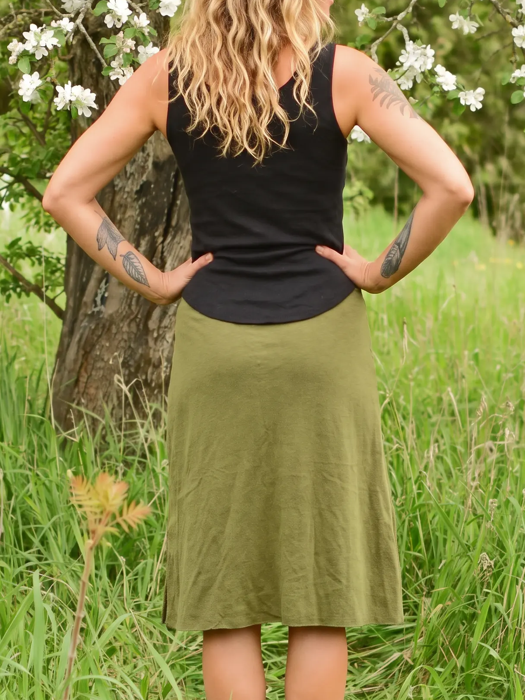 Tank Top: Scoop Neck Sleeveless Summer Top