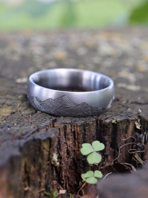 Vintage Distressed Niche Design Index Finger Ring ¨C Alloy