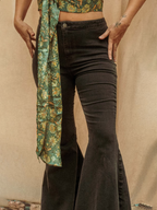 Wide Flare Bell-Bottom Jeans in Black with Frayed Hem